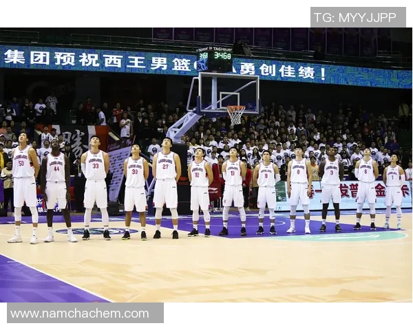 广州篮球队在大师赛中的团队协作表现分析与启示